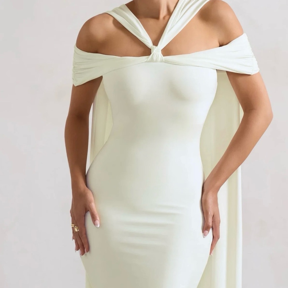 Elegant Off-Shoulder Cream Dress (ivory)